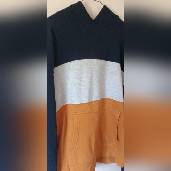 Colorblock Hoodie - Picture 3 of 3